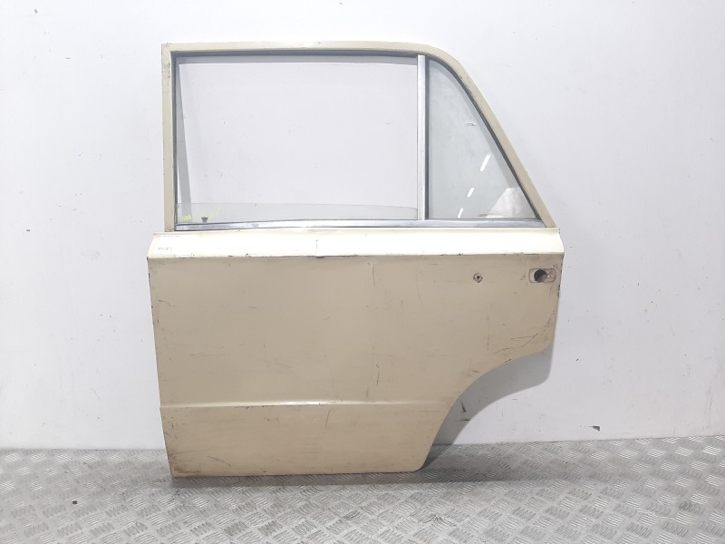 Recambio de puerta trasera izquierda para seat 124 referencia OEM IAM  AMARILLO 