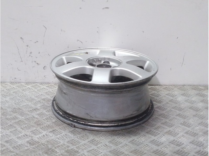 Recambio de llanta para audi a3 (8l) 1.9 tdi ambiente referencia OEM IAM 6JX15H2ET38 8L0601025F 19565R15V