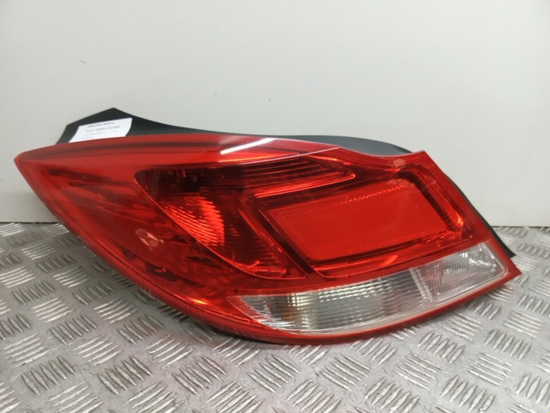 Recambio de piloto trasero izquierdo para opel insignia berlina excellence referencia OEM IAM   