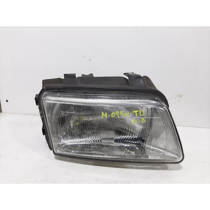 Recambio de faro derecho para audi a4 berlina (b5) 1.8 referencia OEM IAM 8D0941030  