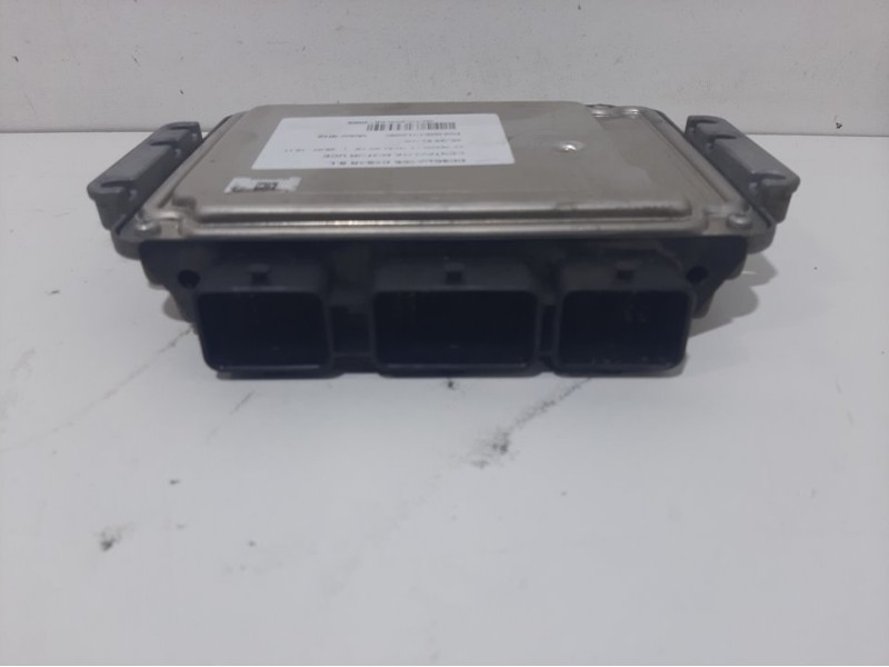 Recambio de centralita motor uce para citroën c4 picasso sx referencia OEM IAM 0281012980 BOSCH 