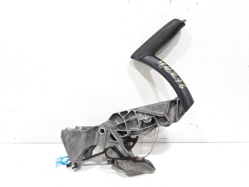 Recambio de palanca freno de mano para audi a3 (8p) 2.0 tdi ambiente referencia OEM IAM 8P0711303A   Recambio de palanca freno de mano para audi a3 (8p) 2.0 tdi ambiente referencia OEM IAM 8P0711303A