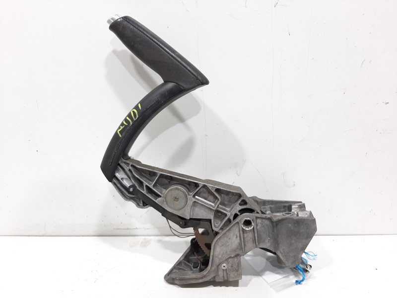 Recambio de palanca freno de mano para audi a3 (8p) 2.0 tdi ambiente referencia OEM IAM 8P0711303A   Recambio de palanca freno de mano para audi a3 (8p) 2.0 tdi ambiente referencia OEM IAM 8P0711303A