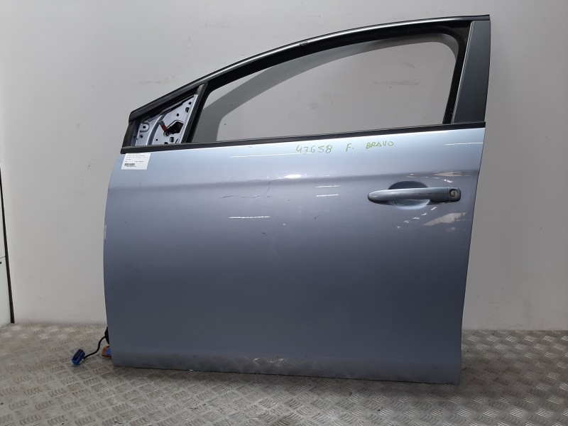 Recambio de puerta delantera izquierda para fiat bravo (198) 1.9 active multijet referencia OEM IAM  AZUL 