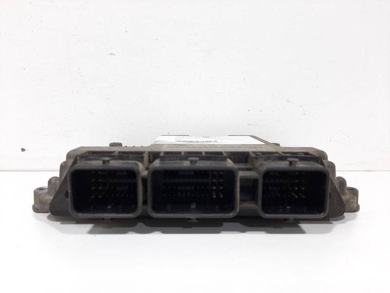 Recambio de centralita motor uce para renault megane ii classic berlina expression referencia OEM IAM 0281010769 8200263396 