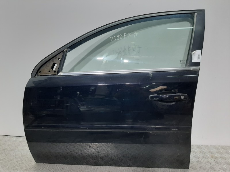 Recambio de puerta delantera izquierda para opel vectra c berlina elegance referencia OEM IAM 93186031 NEGRO 