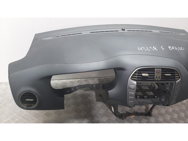 Recambio de salpicadero para fiat bravo (198) 1.9 active multijet referencia OEM IAM 0735521741  