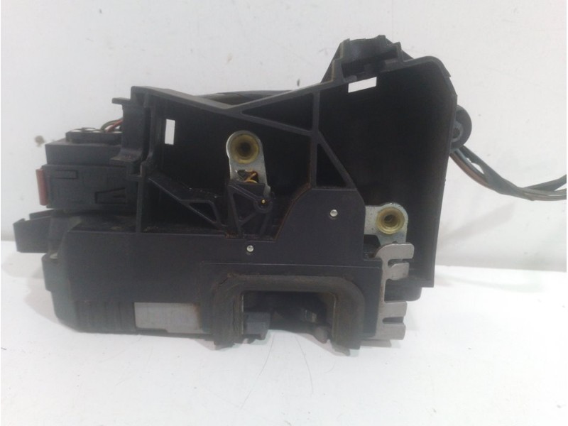 Recambio de cerradura puerta delantera izquierda para opel vectra c berlina elegance referencia OEM IAM 13210767 4 PINES 