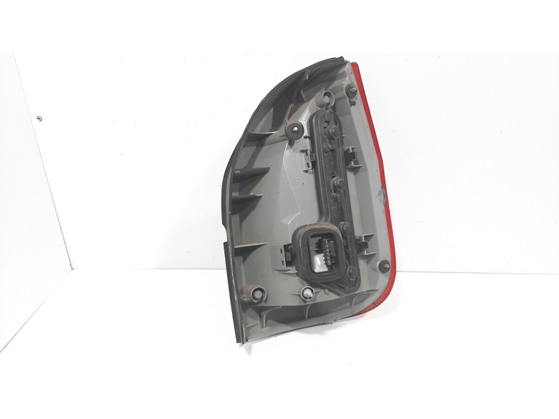 Recambio de piloto trasero izquierdo para opel zafira a elegance referencia OEM IAM 09117444  