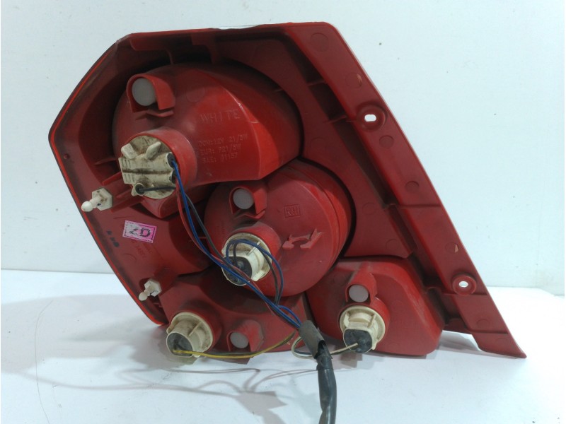 Recambio de piloto trasero derecho para chevrolet kalos 1.4 se referencia OEM IAM 96540269  