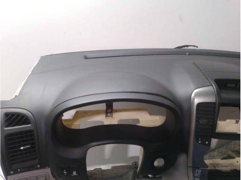 Recambio de salpicadero para kia carnival 2.9 crdi vgt active referencia OEM IAM 847104D051VA  