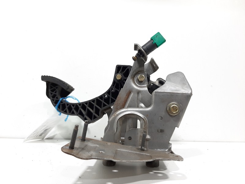 Recambio de pedal embrague para citroën c4 berlina collection referencia OEM IAM   