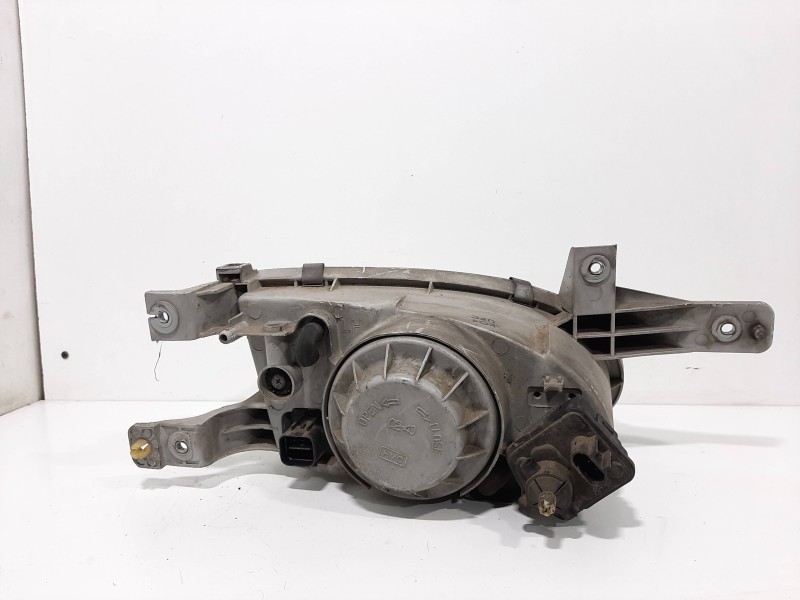 Recambio de faro izquierdo para hyundai accent (x3) 1.3 gls automático referencia OEM IAM 9210522360  