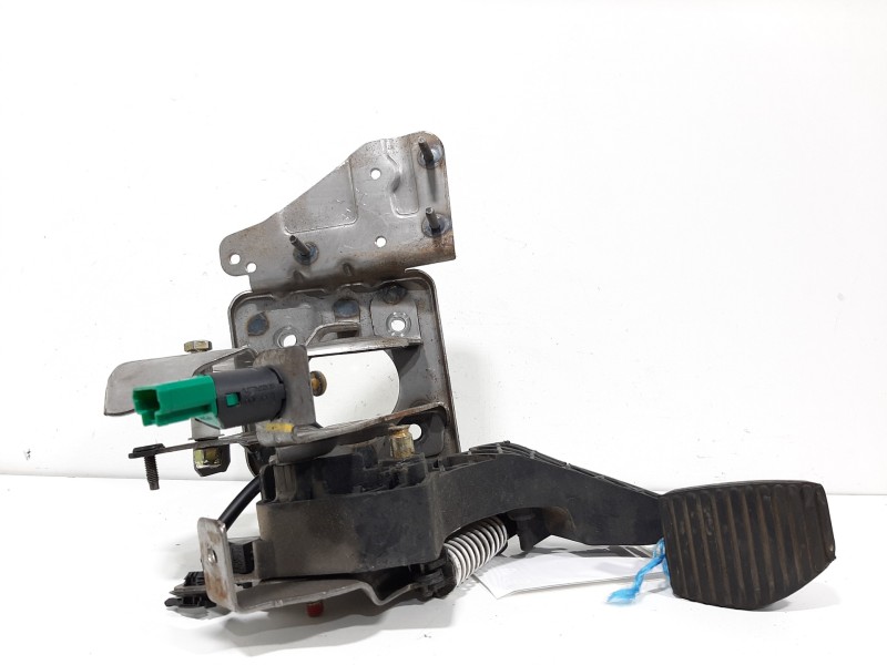 Recambio de pedal embrague para citroën c4 berlina collection referencia OEM IAM   