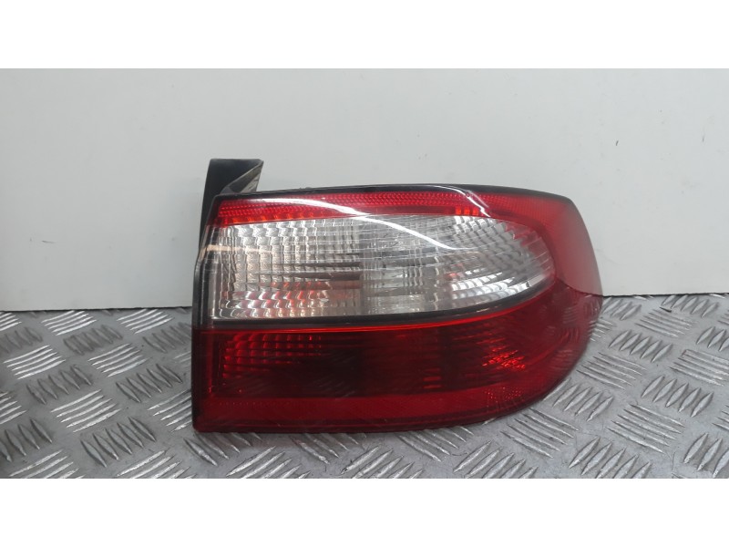 Recambio de piloto trasero derecho para renault laguna ii (bg0) authentique referencia OEM IAM 8200002474  
