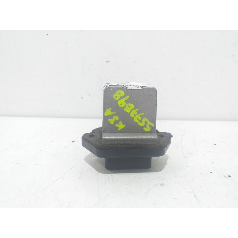 Recambio de resistencia calefaccion para kia carnival 2.9 crdi vgt active referencia OEM IAM 0K08A61R20S 3 PINES 