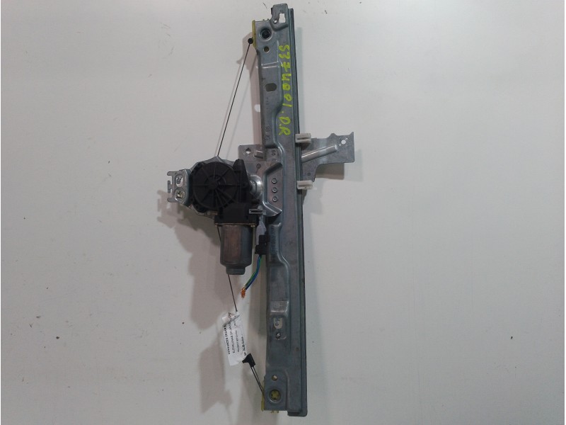 Recambio de elevalunas delantero derecho para peugeot 207 confort referencia OEM IAM 9681162280 2 PINES 