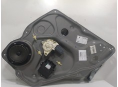 Recambio de elevalunas trasero derecho para mercedes-benz clase b (w245) 200 (245.233) referencia OEM IAM A1697301679  