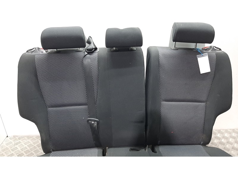 Recambio de asientos traseros para toyota auris live referencia OEM IAM   