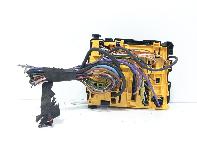 Recambio de caja reles / fusibles para citroën c-elysée exclusive referencia OEM IAM 9804846880  