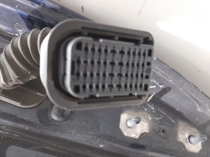 Recambio de puerta delantera izquierda para renault espace iv (jk0) dynamique referencia OEM IAM 7751473099 AZUL 