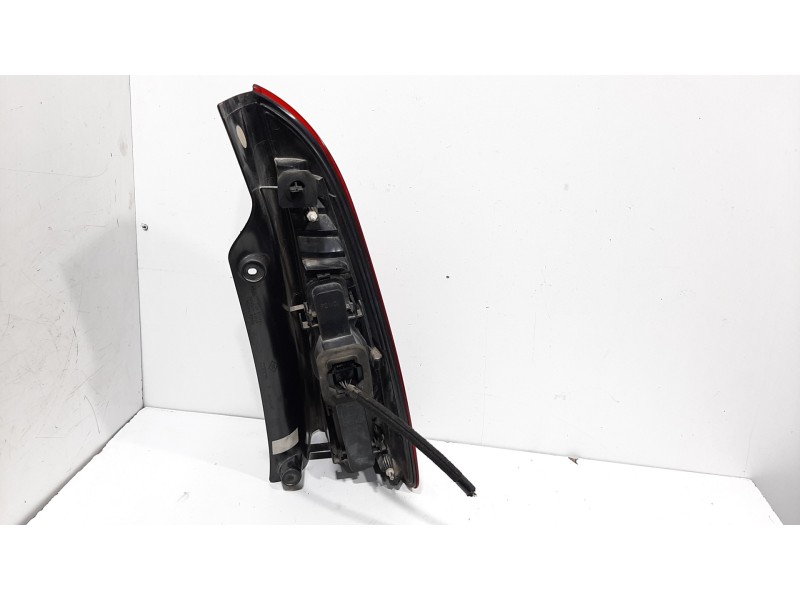 Recambio de piloto trasero izquierdo para renault espace iv (jk0) dynamique referencia OEM IAM 8200394722  