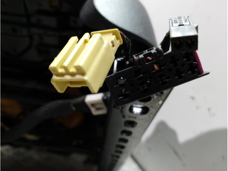 Recambio de asiento delantero izquierdo para volkswagen passat berlina (3c2) advance referencia OEM IAM   