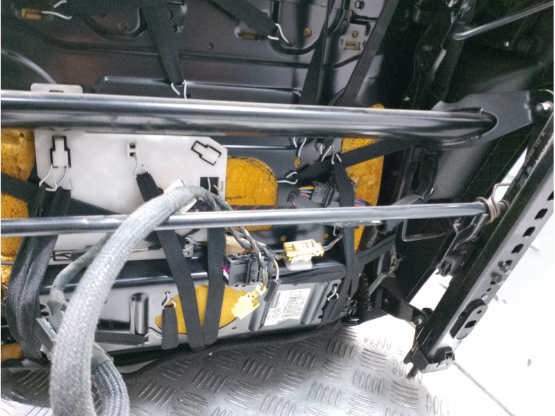 Recambio de asiento delantero izquierdo para volkswagen passat berlina (3c2) advance referencia OEM IAM   