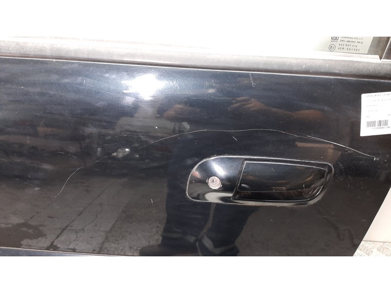 Recambio de puerta delantera izquierda para tata safari doc 1 referencia OEM IAM  NEGRO 