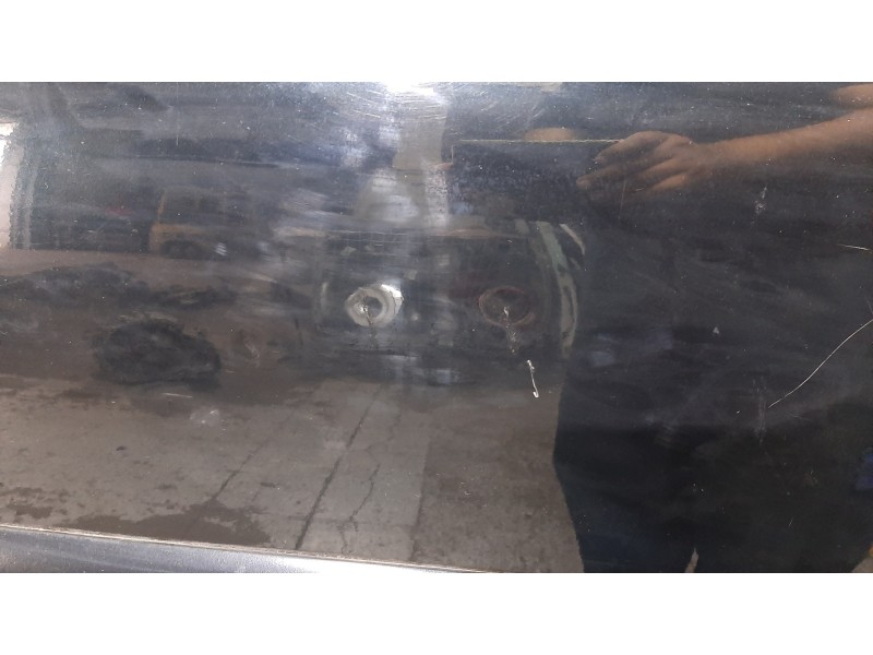 Recambio de puerta delantera izquierda para tata safari doc 1 referencia OEM IAM  NEGRO 