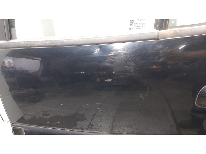 Recambio de puerta trasera izquierda para tata safari doc 1 referencia OEM IAM  NEGRO 