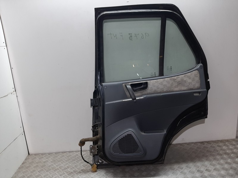 Recambio de puerta trasera derecha para tata safari doc 1 referencia OEM IAM  NEGRO 