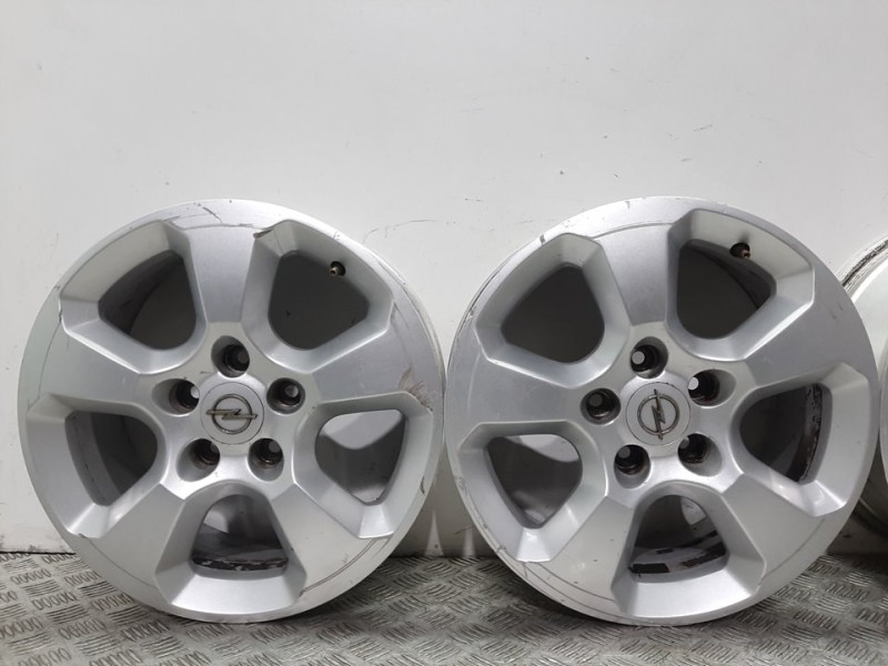 Recambio de juego llantas para opel astra h berlina cosmo referencia OEM IAM 6.5JX16H2ET37  