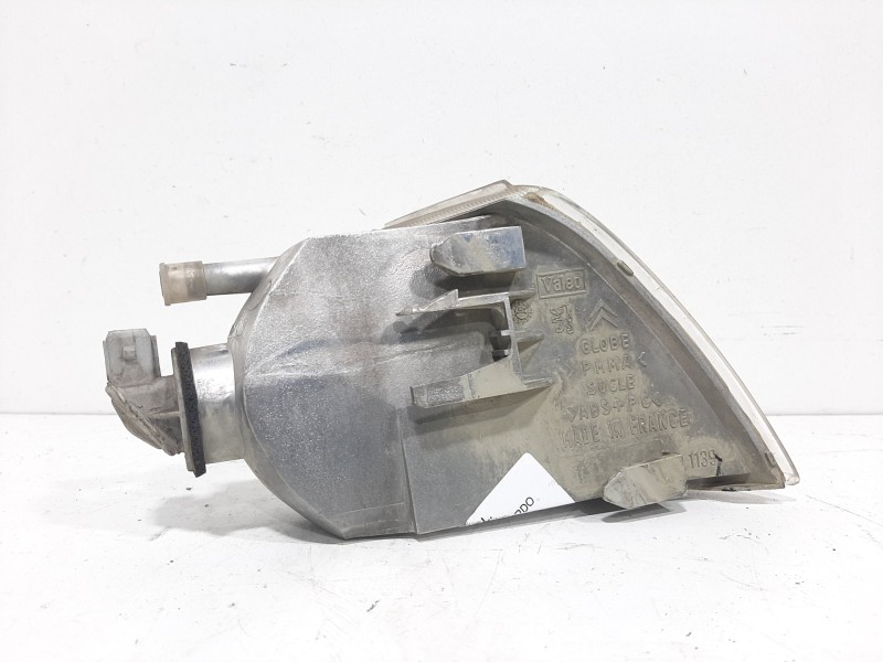 Recambio de piloto delantero izquierdo para citroën saxo 1.5 d sx referencia OEM IAM 630359  