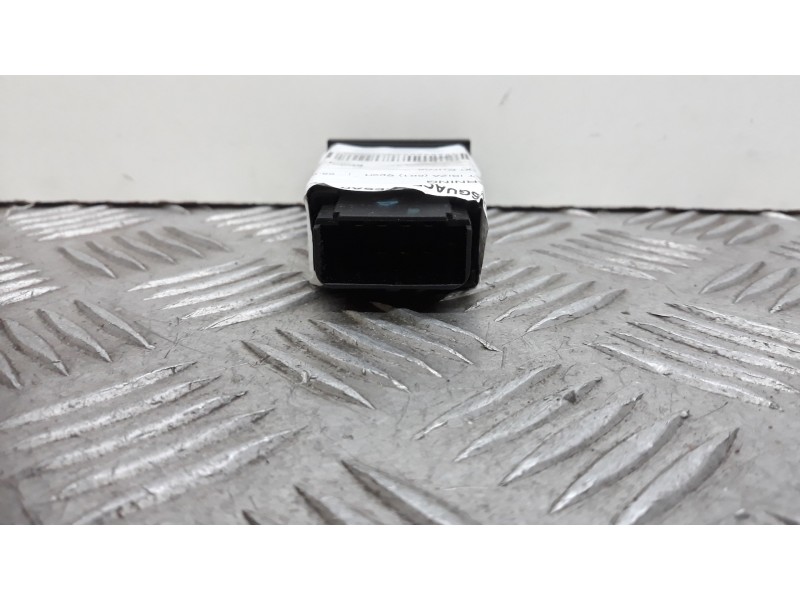 Recambio de warning para seat ibiza (6k1) sport referencia OEM IAM   