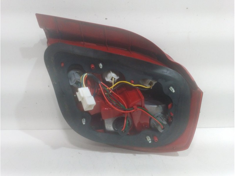 Recambio de piloto trasero izquierdo para daewoo nubira berlina sx (1999) referencia OEM IAM 96272041  