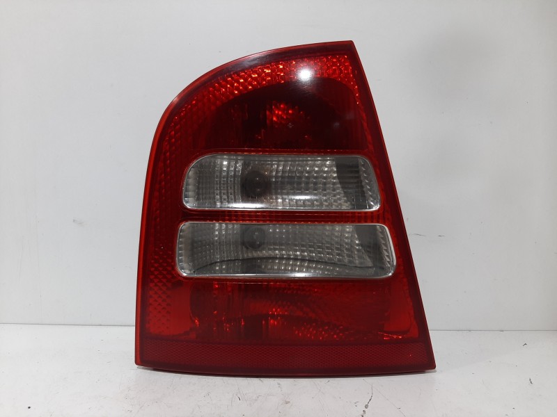 Recambio de piloto trasero izquierdo para skoda octavia berlina (1u2) tour referencia OEM IAM 1U6945111C  