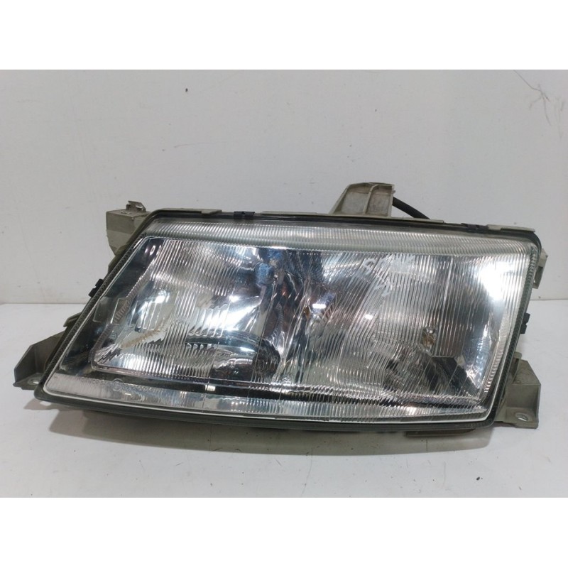 Recambio de faro izquierdo para saab 9-5 sedán 2.0 t e ecopower referencia OEM IAM 5284450  