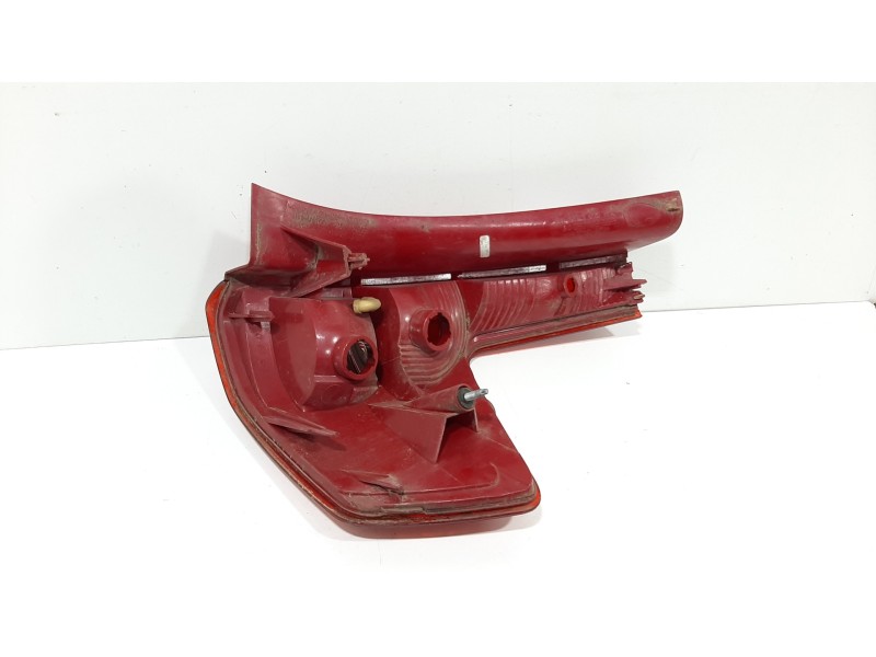 Recambio de piloto trasero izquierdo para citroën c4 berlina collection referencia OEM IAM 6350T8  