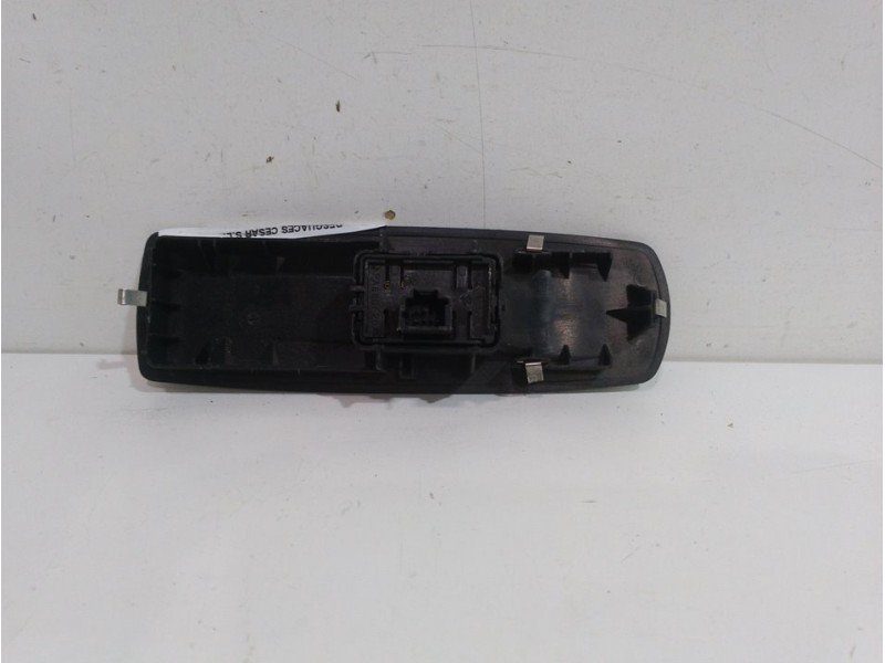 Recambio de mando elevalunas delantero derecho para renault megane iii sport tourer dynamique referencia OEM IAM 809600004R  