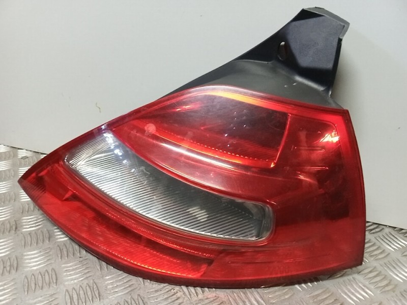 Recambio de piloto trasero derecho para renault megane ii berlina 3p confort expression referencia OEM IAM 8200413216  