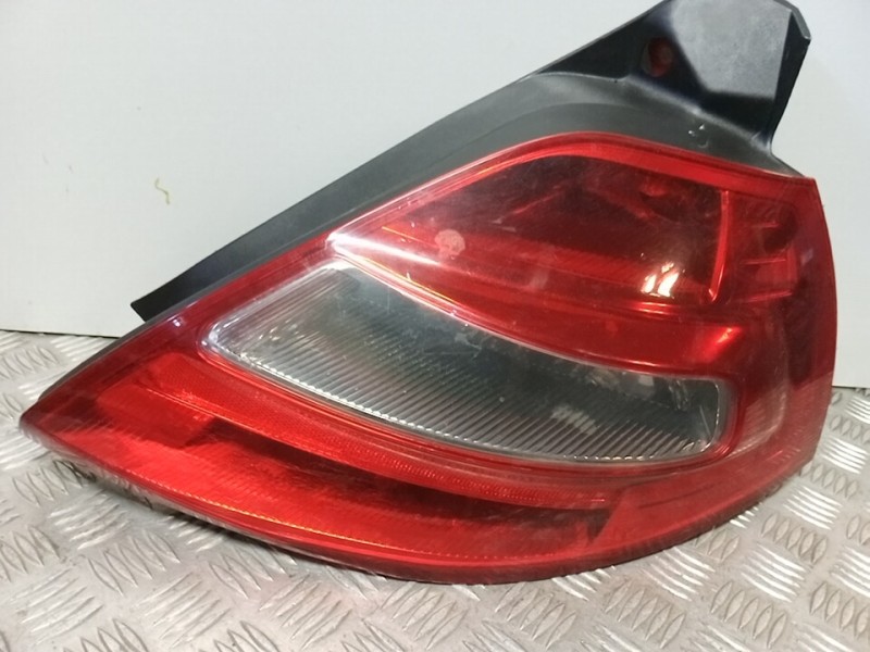 Recambio de piloto trasero derecho para renault megane ii berlina 3p confort expression referencia OEM IAM 8200413216  