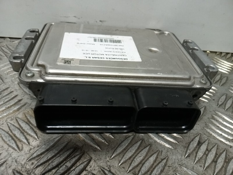 Recambio de centralita motor uce para kia cee´d active referencia OEM IAM 391032A710  