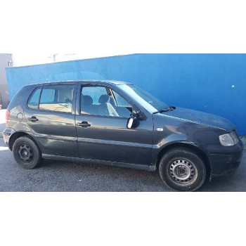 VOLKSWAGEN POLO BERLINA (6N2)