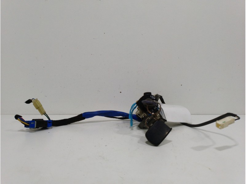 Recambio de conmutador de arranque para kia carnival ii 2.5 v6 lx referencia OEM IAM 47361B  