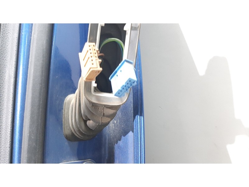 Recambio de puerta trasera izquierda para volkswagen polo (9n3) edition referencia OEM IAM 6Q6833055H AZUL 