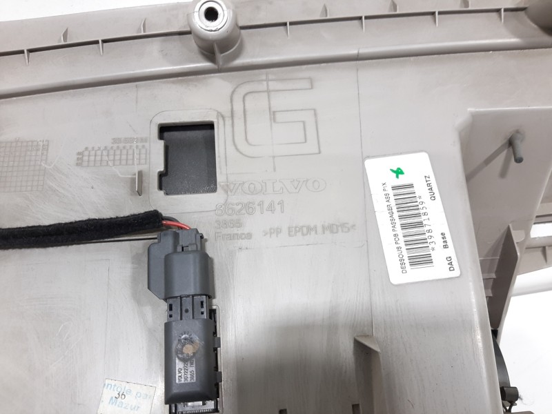 Recambio de guantera para volvo v50 familiar 1.8 kinetic referencia OEM IAM 8626141  