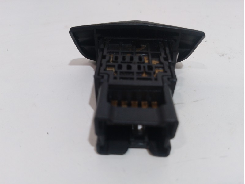 Recambio de warning para nissan primera berlina (p12) visia referencia OEM IAM 06016  