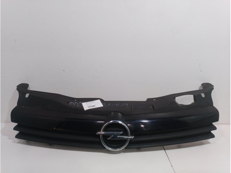Recambio de rejilla delantera para opel astra h berlina elegance referencia OEM IAM 13241967 NEGRO 