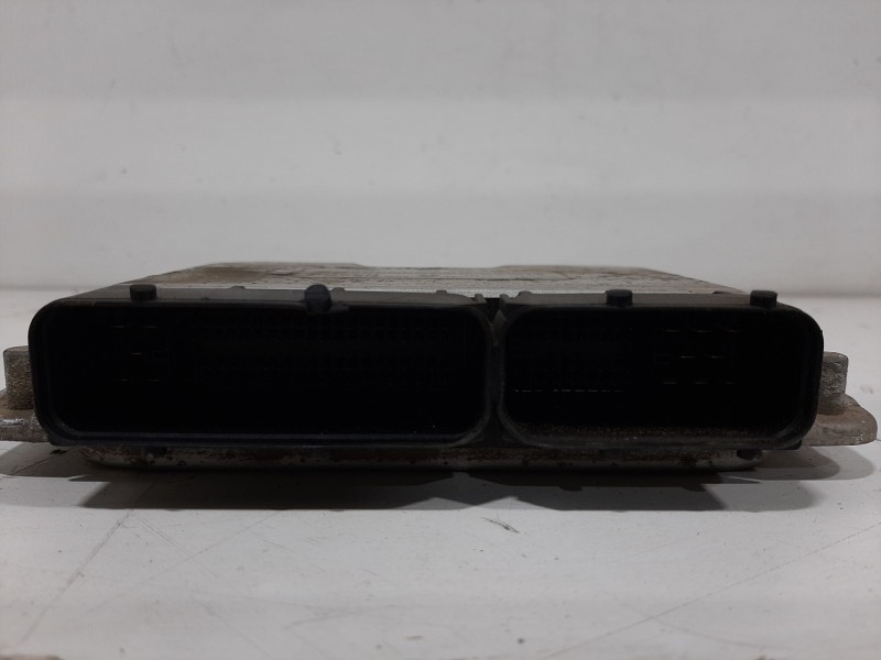 Recambio de centralita motor uce para seat toledo (1m2) select referencia OEM IAM 0281010228 038906012BS BOSCH